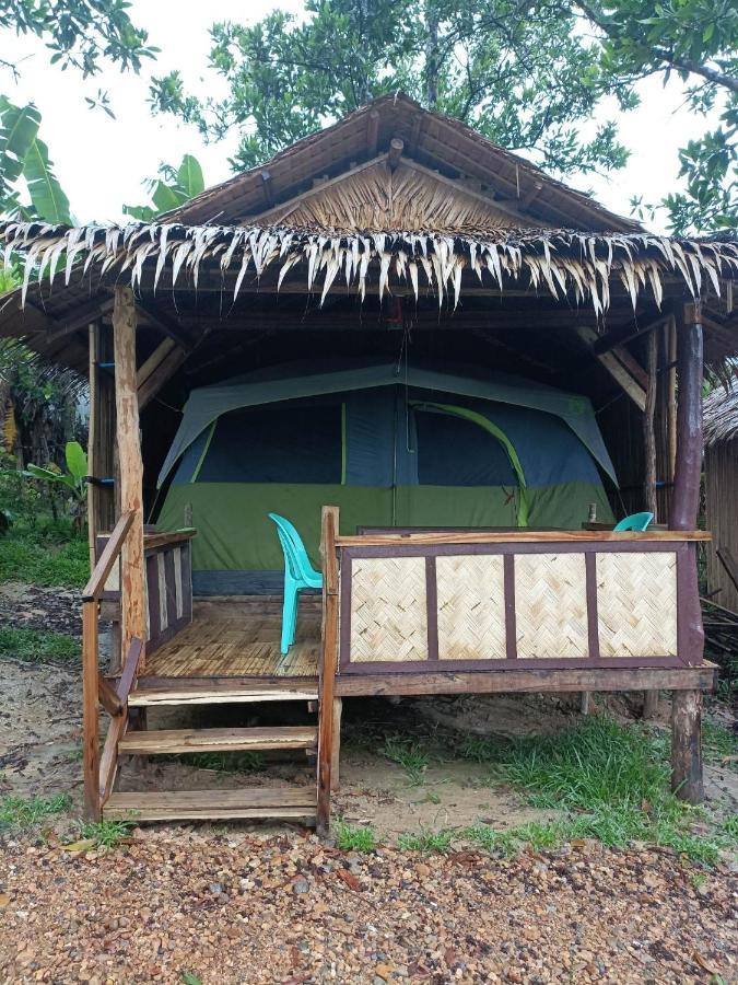 Tony'S Country Glamping With Chalet With Private Wash Room Accommodation Ель-Нідо Екстер'єр фото