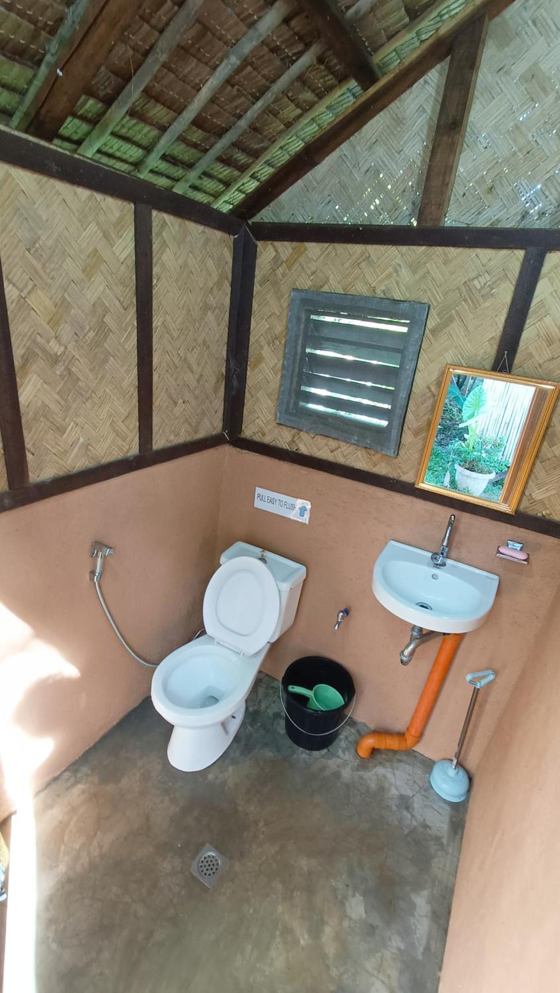Tony'S Country Glamping With Chalet With Private Wash Room Accommodation Ель-Нідо Екстер'єр фото