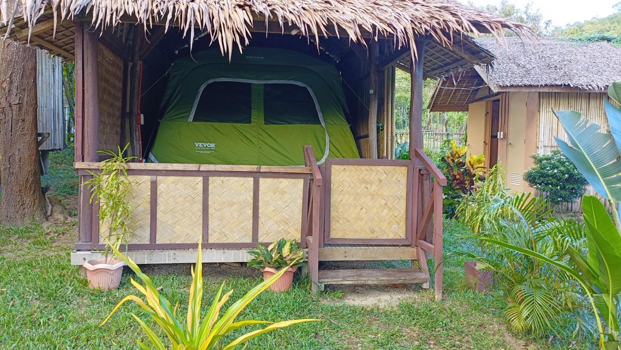 Tony'S Country Glamping With Chalet With Private Wash Room Accommodation Ель-Нідо Номер фото